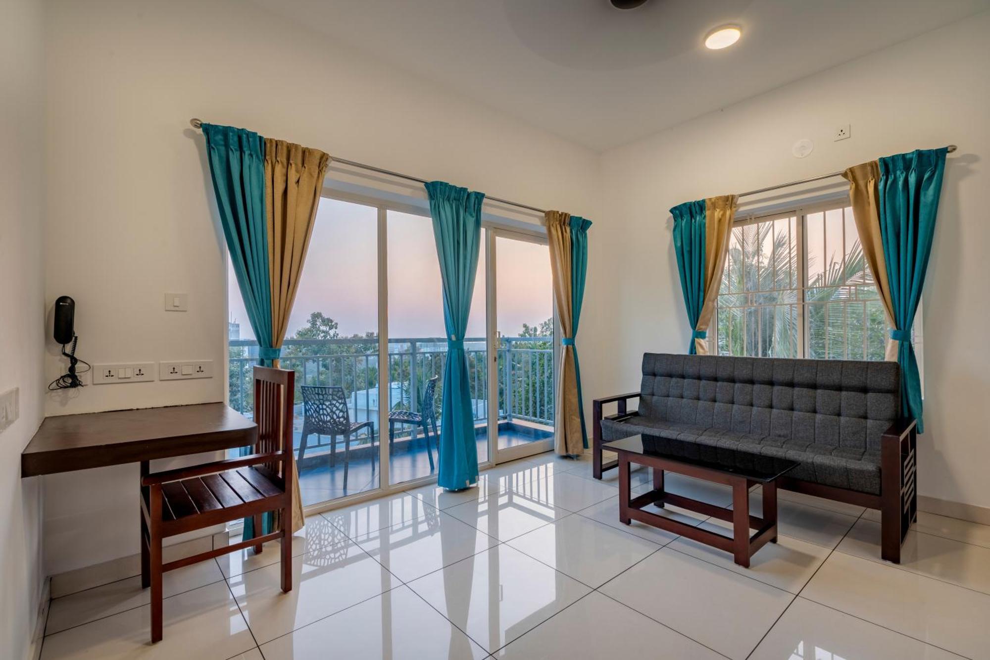 Bnb Homes, Technopark, Trivandrum Kazhakuttam エクステリア 写真