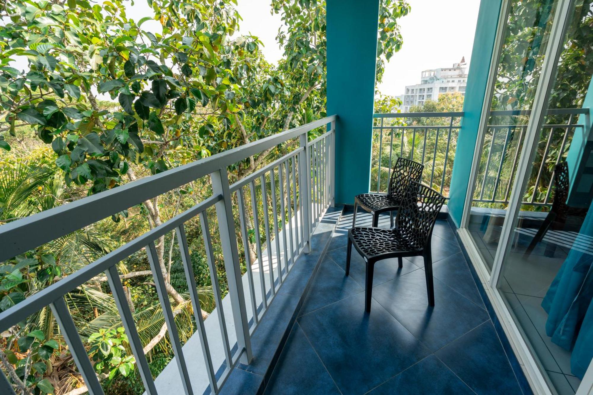 Bnb Homes, Technopark, Trivandrum Kazhakuttam エクステリア 写真